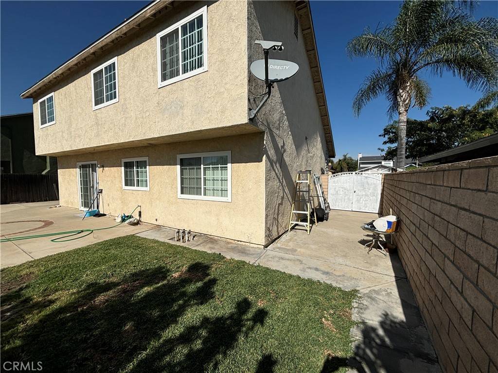 Fontana, CA 92336,18113 Raymond CT
