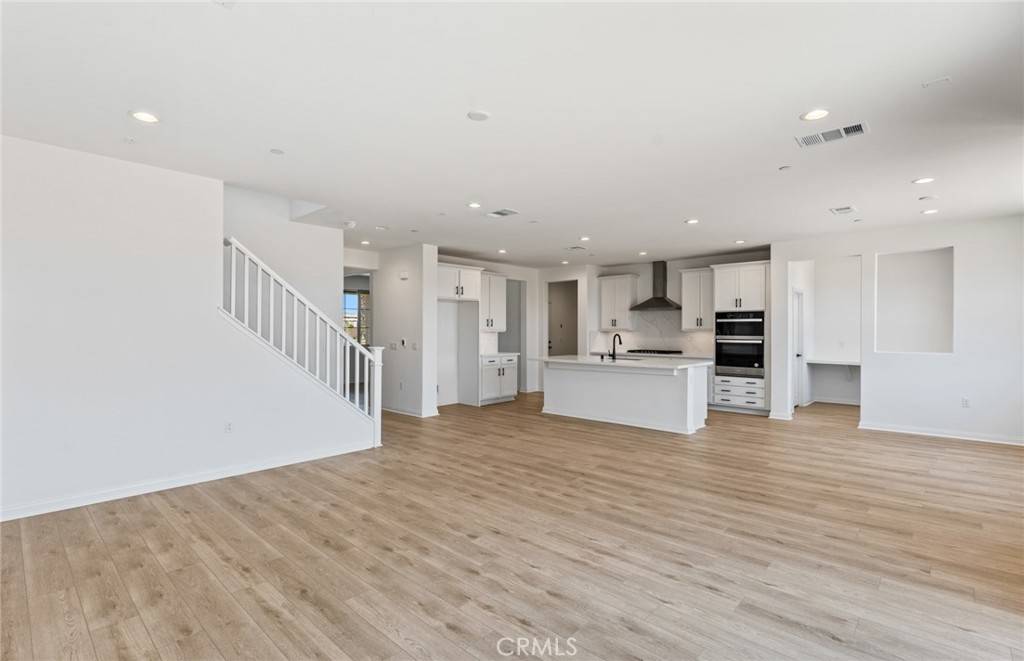 Riverside, CA 92503,17856 Rutherford DR