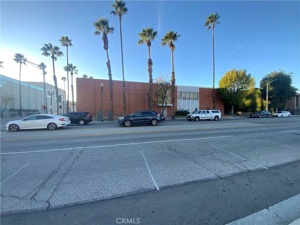 San Bernardino, CA 92401,310 W 4th ST