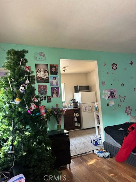 Compton, CA 90221,921 N Poinsettia AVE