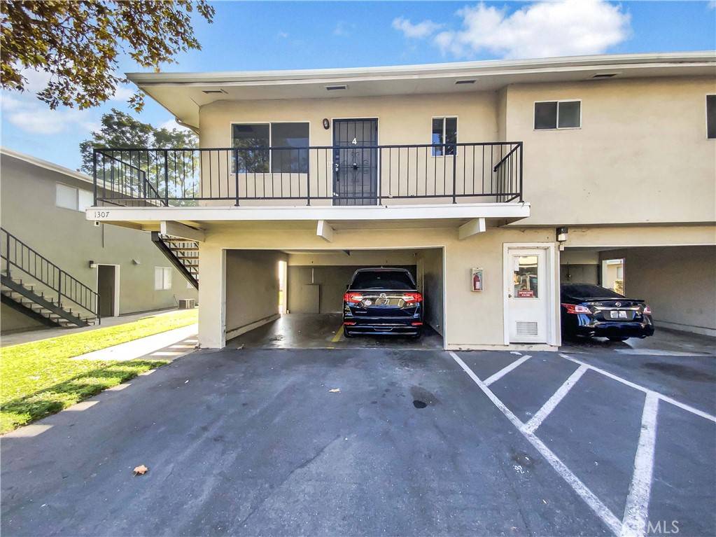Upland, CA 91786,1307 W 8th ST