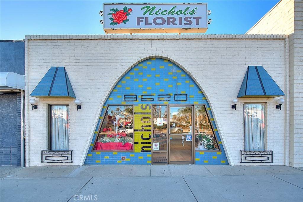 Fontana, CA 92335,8620 Sierra AVE