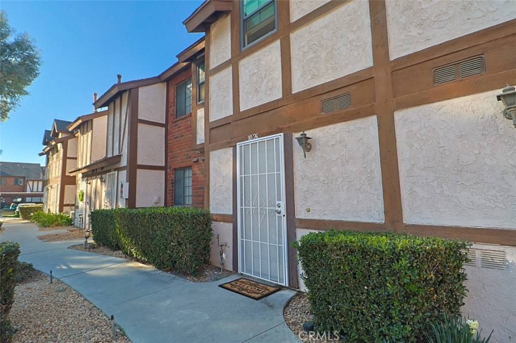 Ontario, CA 91762,1026 S Mountain AVE S