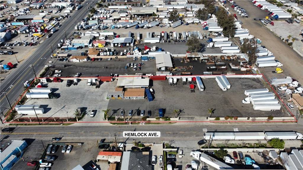 Fontana, CA 92335,15082 Valley BLVD