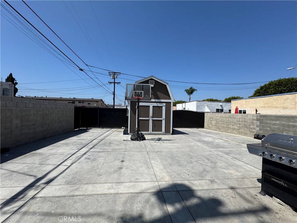 Los Angeles, CA 90047,1743 W 79th ST