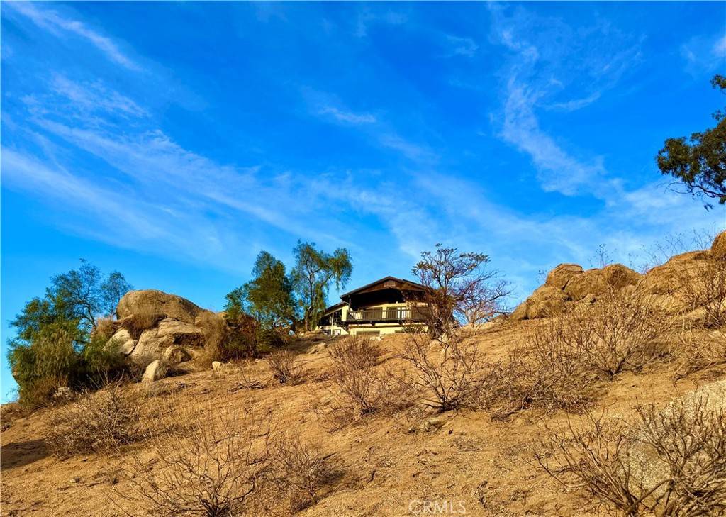 Riverside, CA 92507,20682 Hill Top Drive