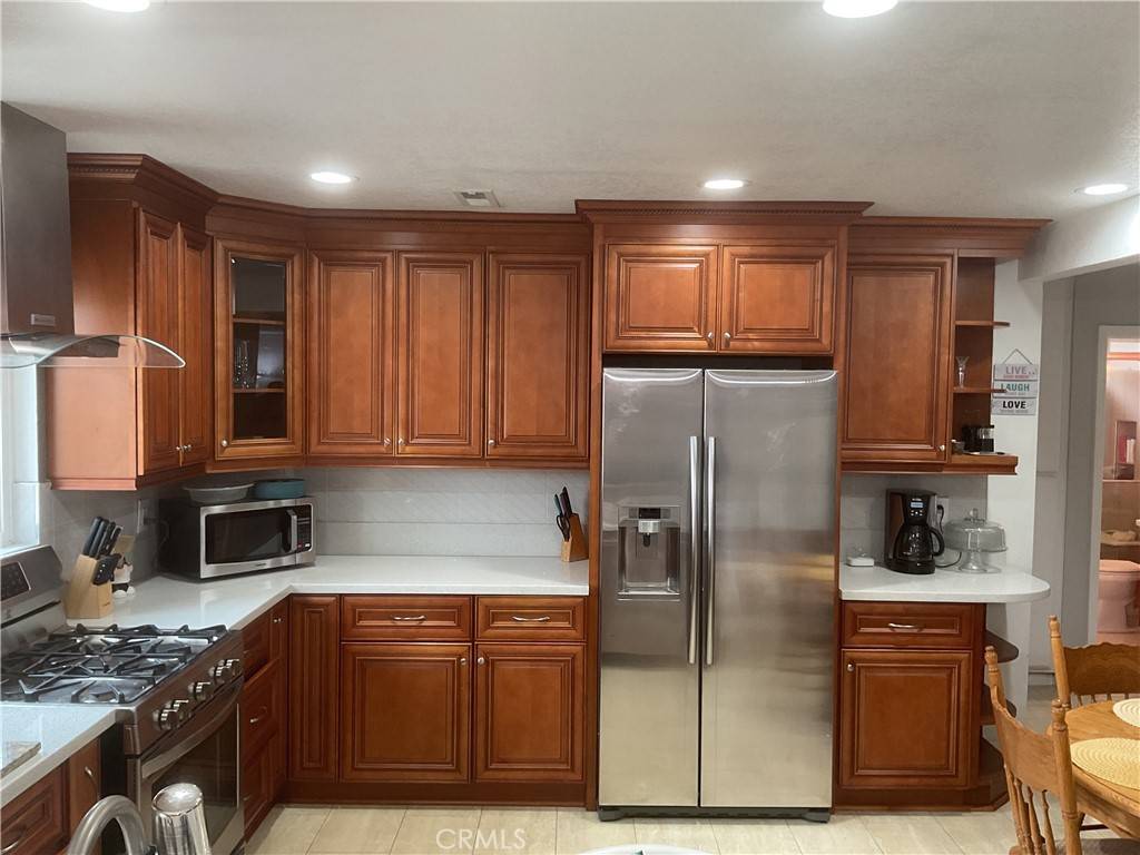 Corona, CA 92881,8008 Santa Rita ST