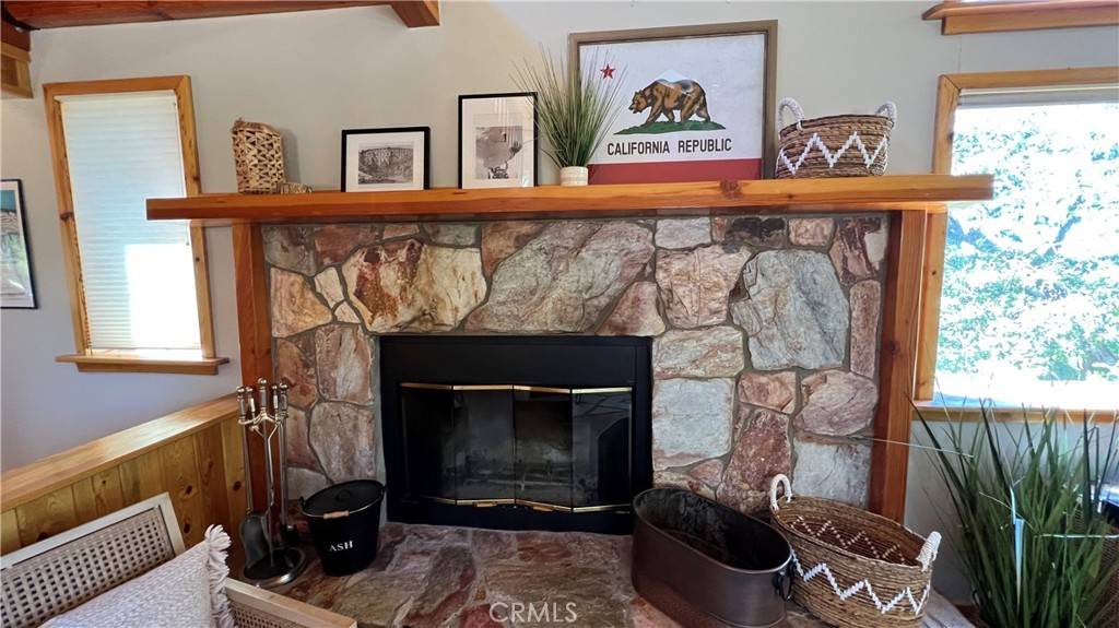 Green Valley Lake, CA 92341,33478 Angeles DR