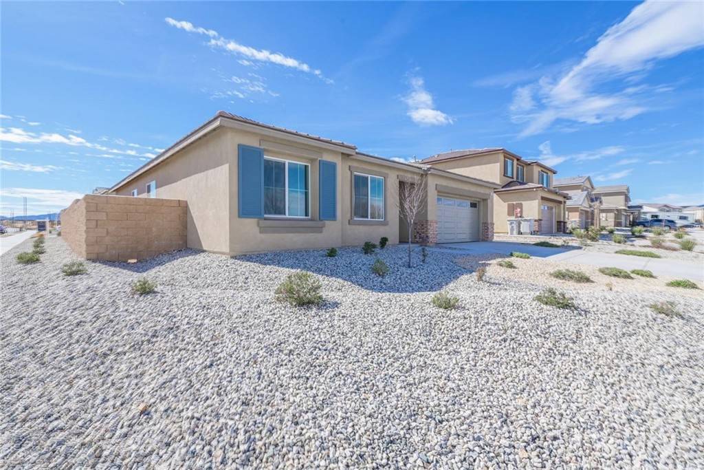 Oak Hills, CA 92344,14251 Fir ST