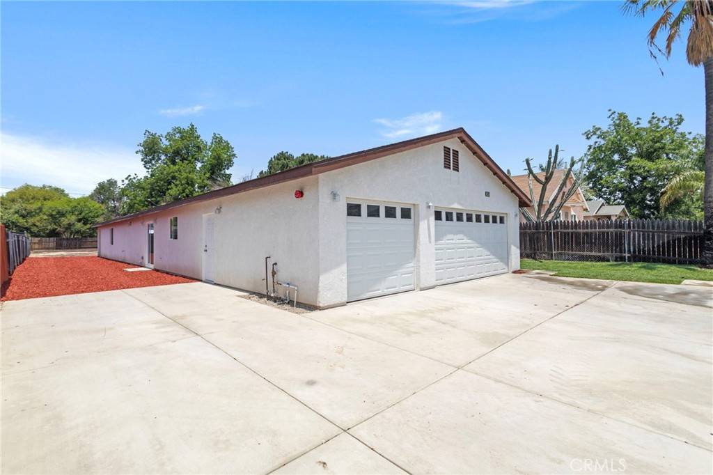 Jurupa Valley, CA 92509,3883 Wallace