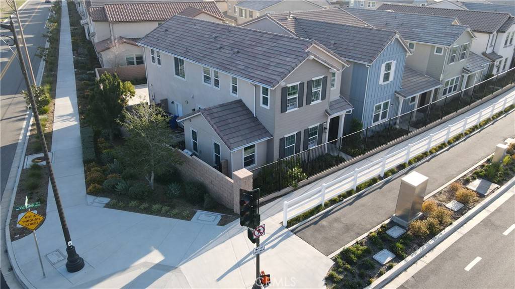 Fontana, CA 92336,13906 Gazania LN