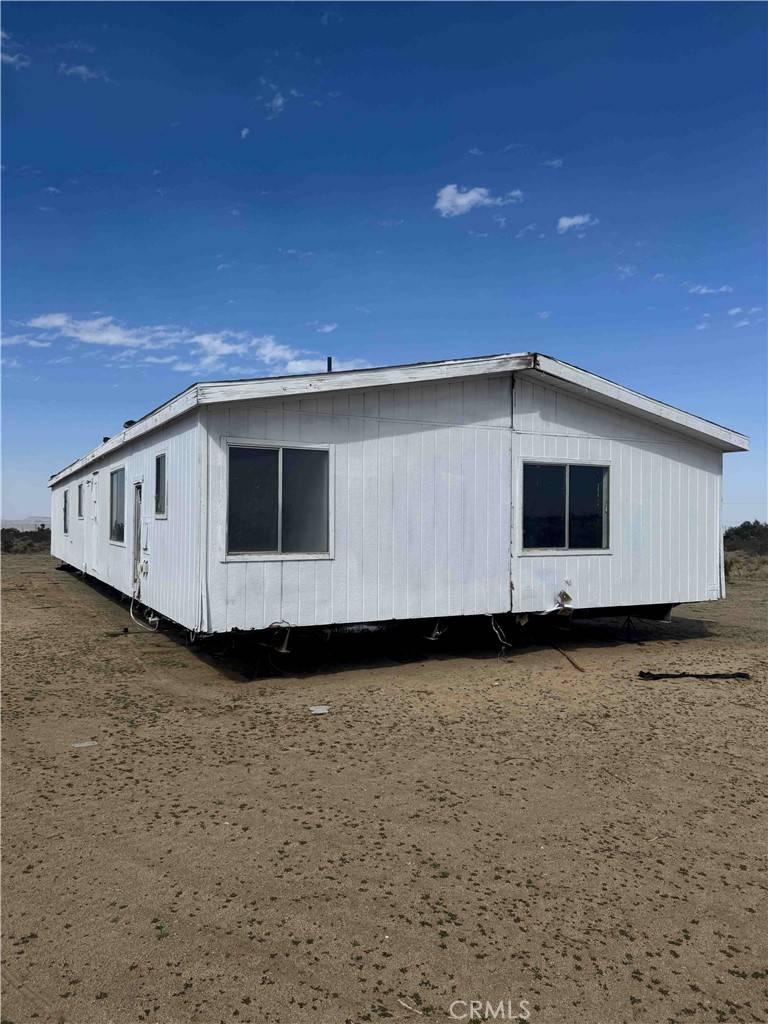 Phelan, CA 92371,5520 Luna RD