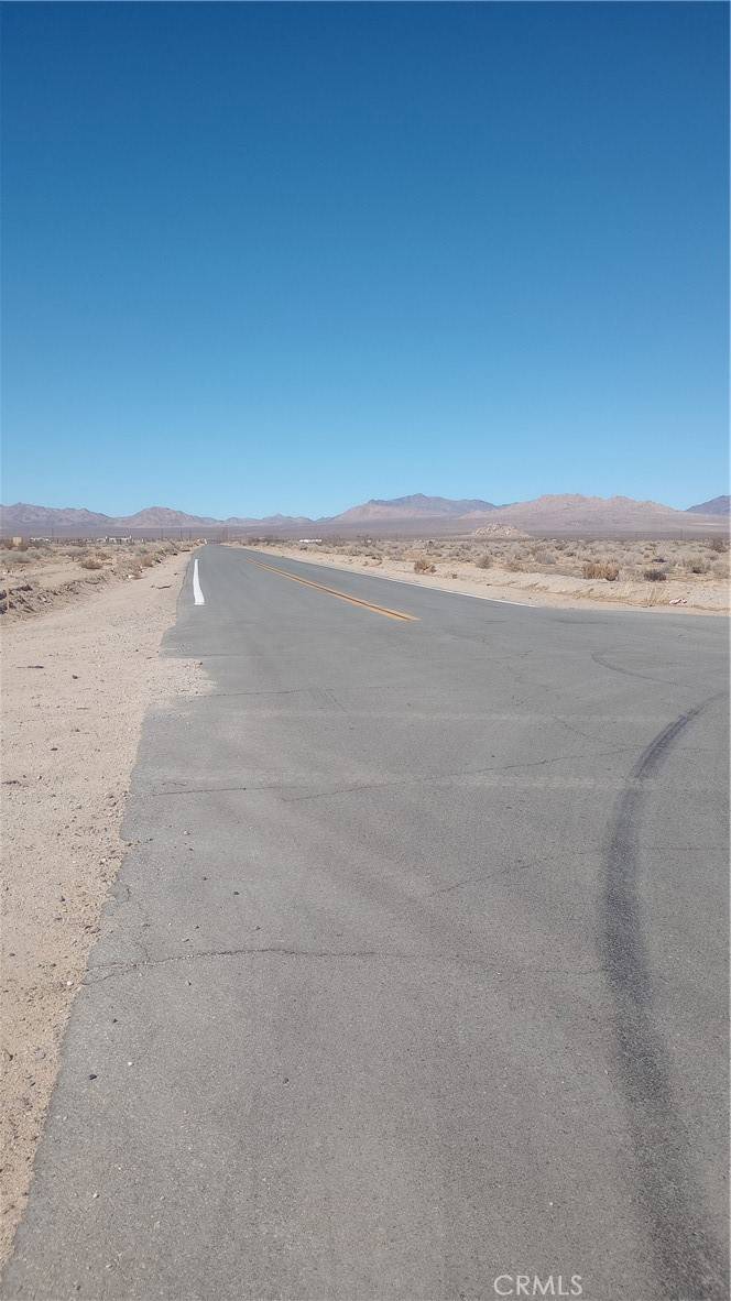 Lucerne Valley, CA 92356,0 Granite