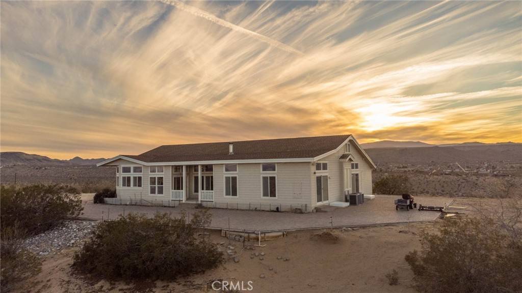 Landers, CA 92285,57120 Luna Vista LN