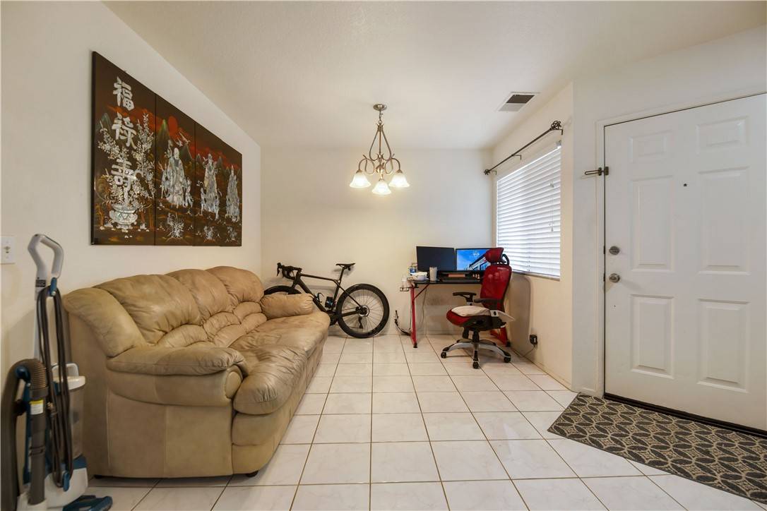 Corona, CA 92880,820 Pathfinder WAY