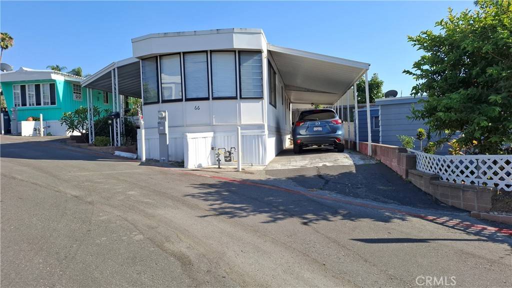 Vista, CA 92083,200 Olive AVE #66