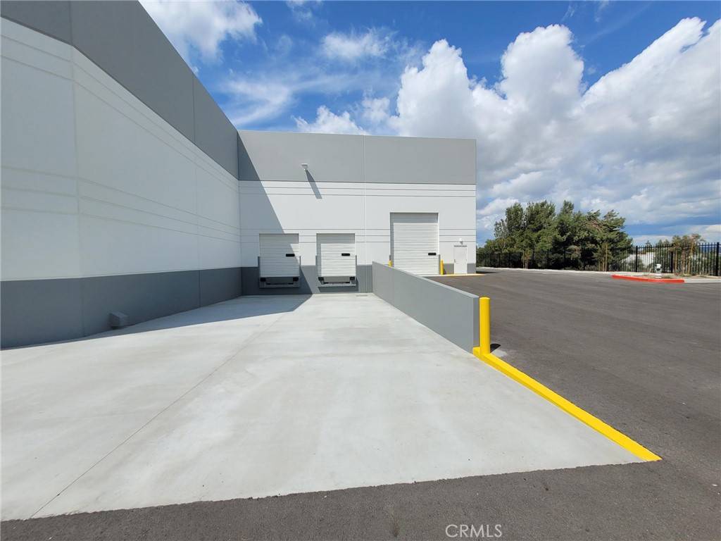 Temecula, CA 92590,27562 Via Industria