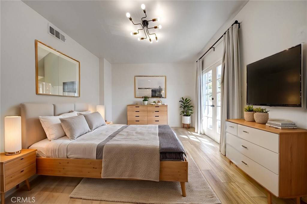 West Hollywood, CA 90069,1133 N Clark ST #101