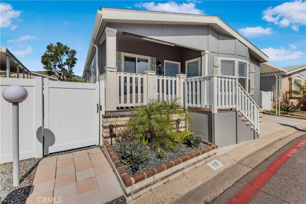 Corona, CA 92878,4901 Green River RD #150