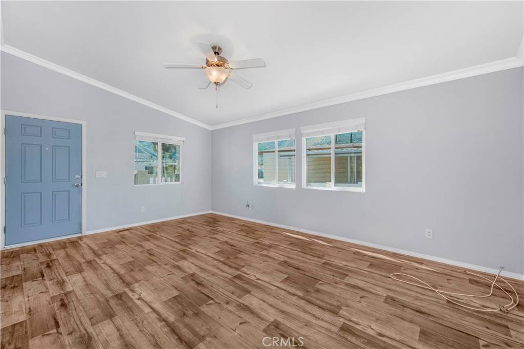 Corona, CA 92878,4901 Green River RD #150