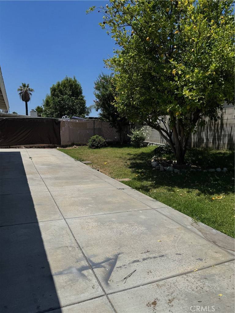 Rialto, CA 92376,518 E 2nd ST