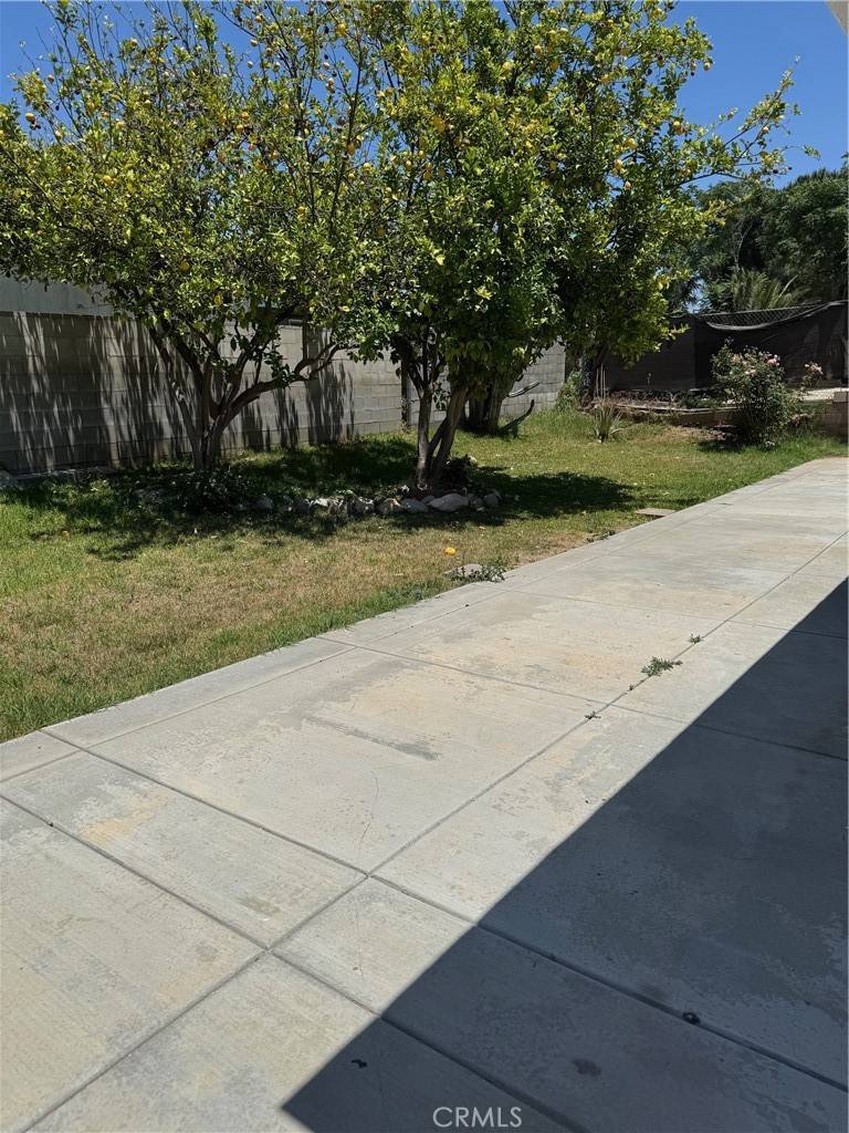 Rialto, CA 92376,518 E 2nd ST