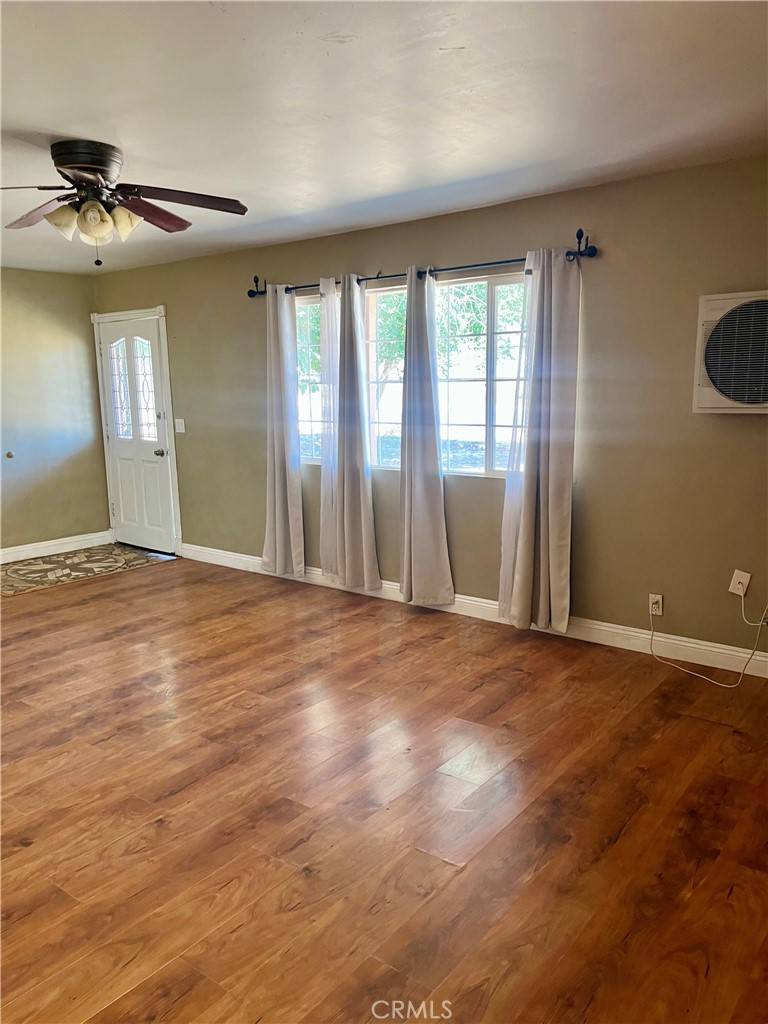 Hesperia, CA 92345,10715 3rd AVE