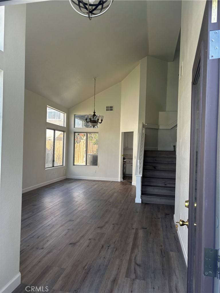 San Jacinto, CA 92583,1333 Bristol CT