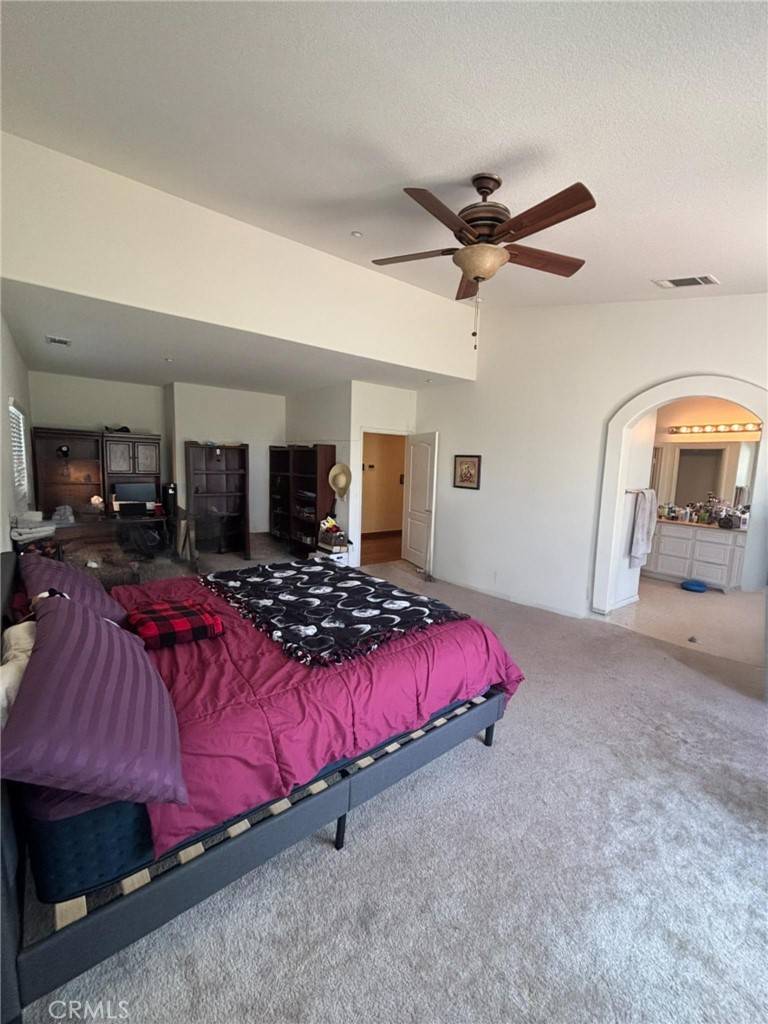 Fontana, CA 92336,14987 Pepperdine DR