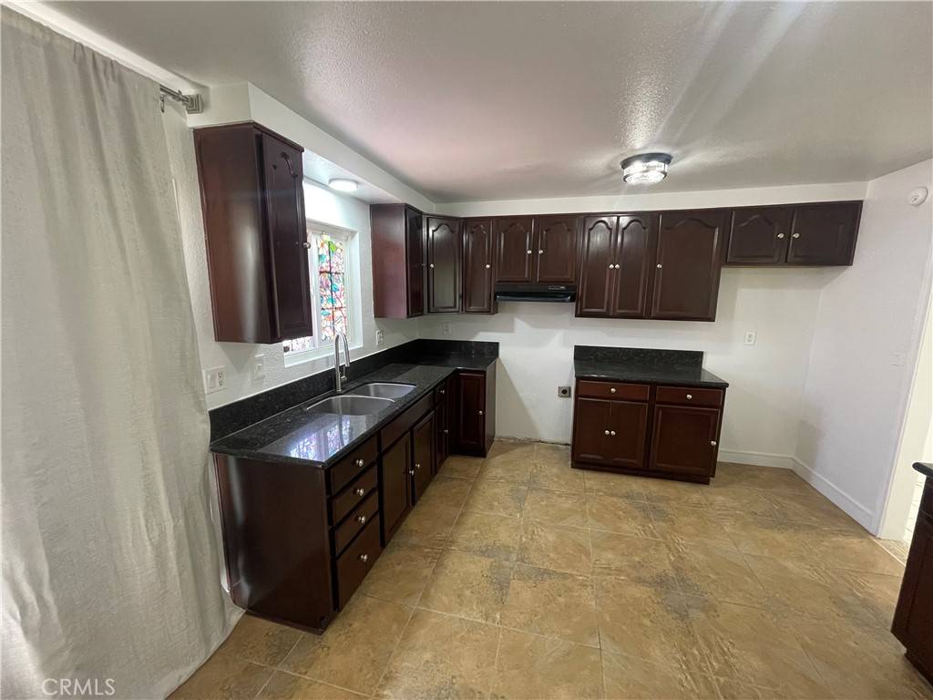 Tustin, CA 92780,14802 Newport #2B