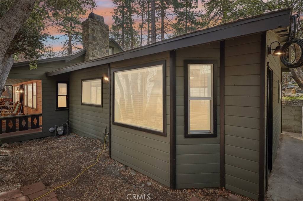 Wrightwood, CA 92397,1707 Thrush RD