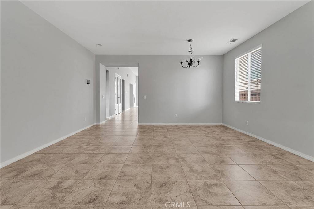 Hesperia, CA 92344,13204 Monrovia ST