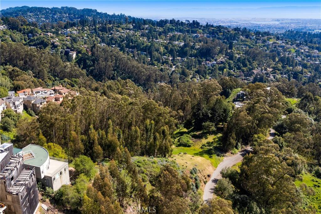 Oakland, CA 94611,6691 Thorndale DR