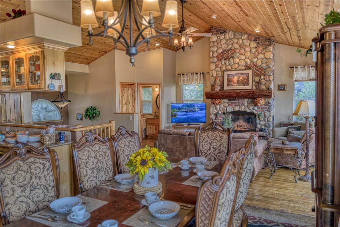 Lake Arrowhead, CA 92352,27551 North Bay RD