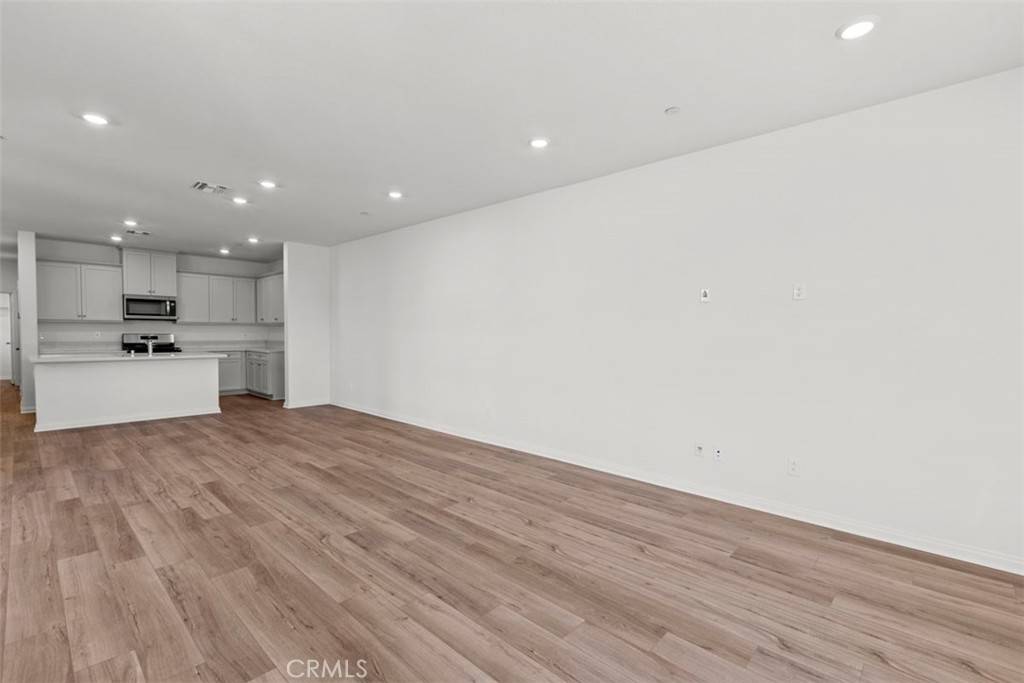 Ontario, CA 91761,4264 S Hermosa Paseo