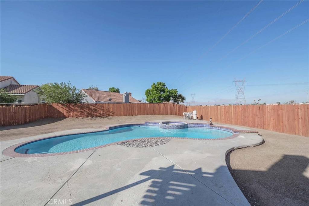 Victorville, CA 92392,13233 Paradise CT
