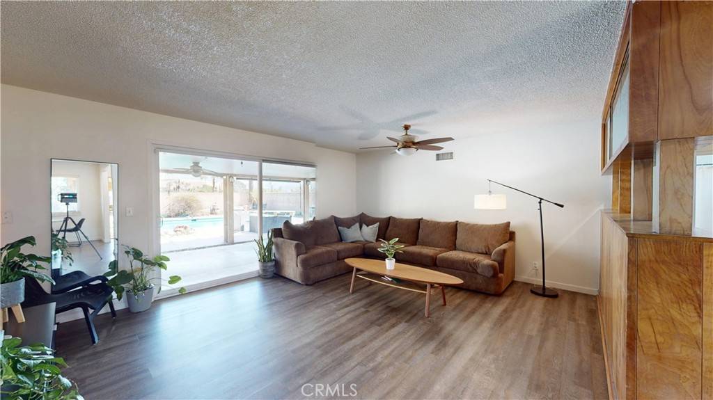 San Bernardino, CA 92404,5607 Mckinley AVE