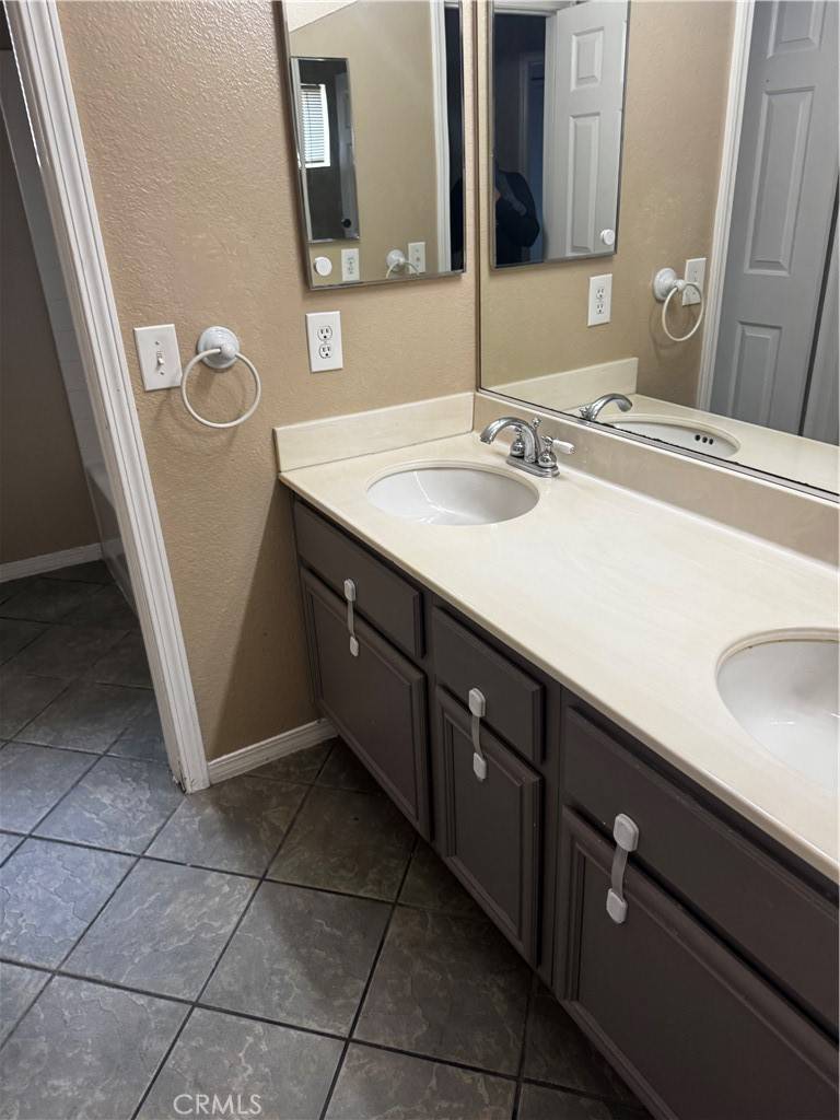 Eastvale, CA 91752,12369 Kern River DR