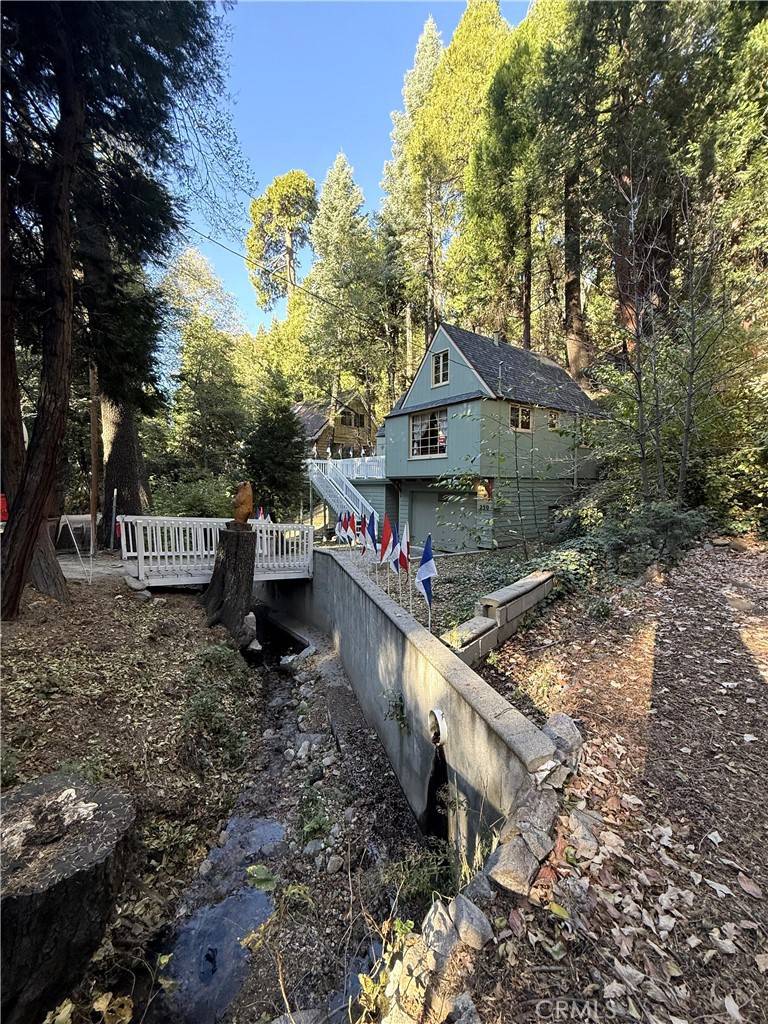 Lake Arrowhead, CA 92352,230 Fremont RD