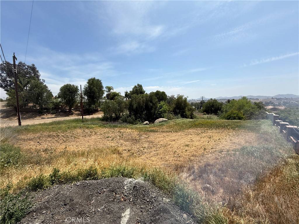 Riverside, CA 92508,0 Newman AVE