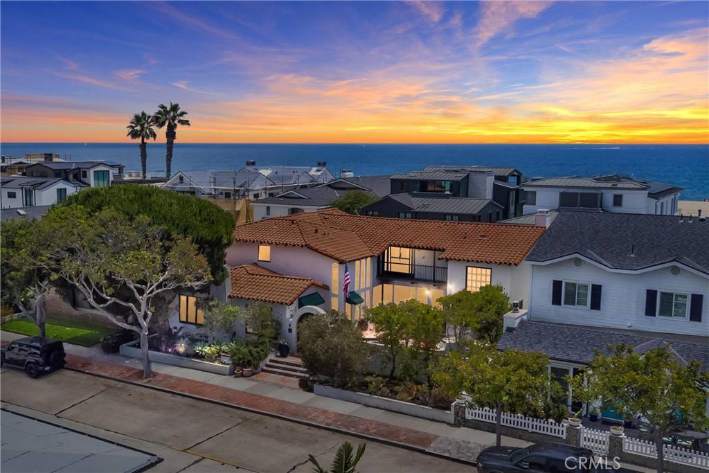 Newport Beach, CA 92661,1585 E Ocean BLVD