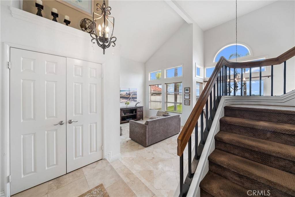 Corona, CA 92882,1081 Vista Lomas LN