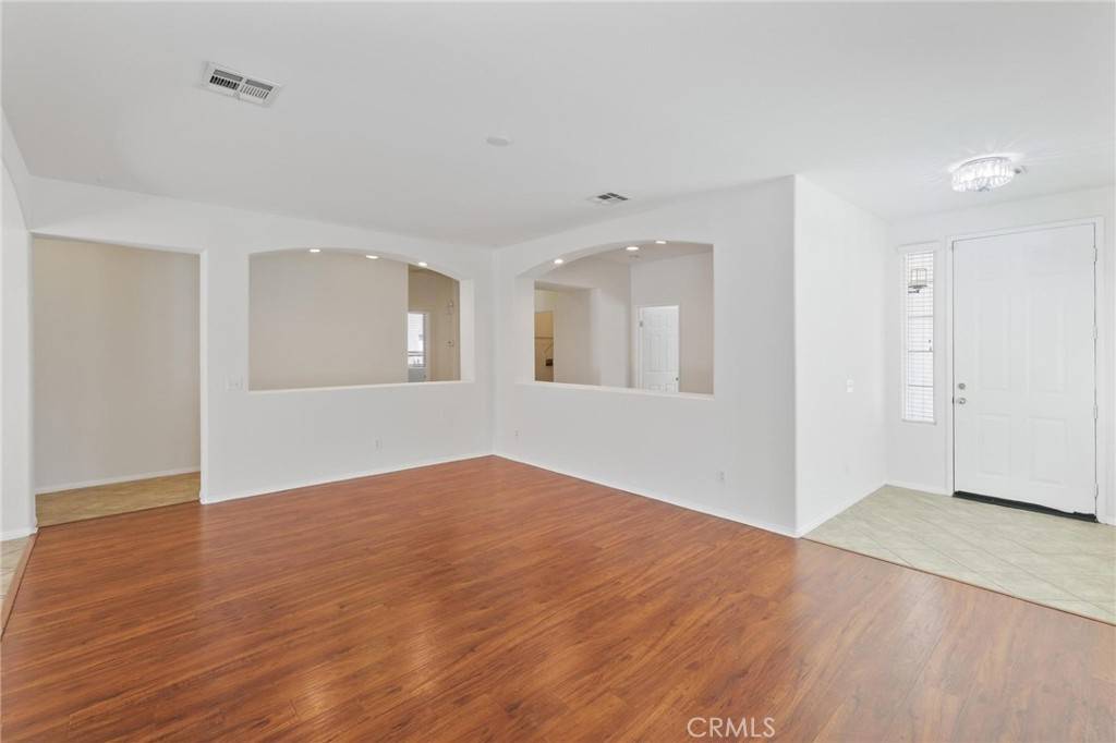 Hesperia, CA 92344,9422 Dragon Tree DR