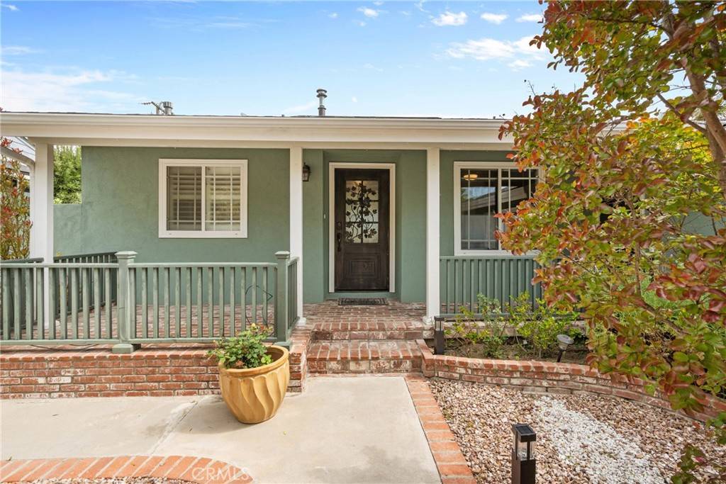 Long Beach, CA 90815,6911 E 10th ST