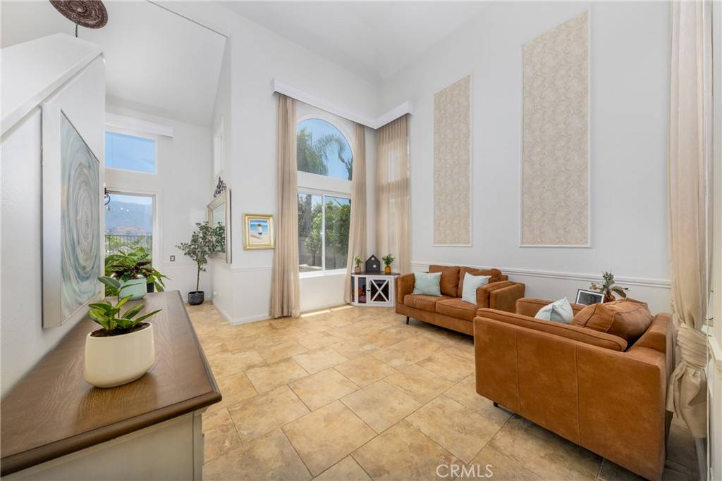 Yorba Linda, CA 92887,5530 Van Gogh WAY