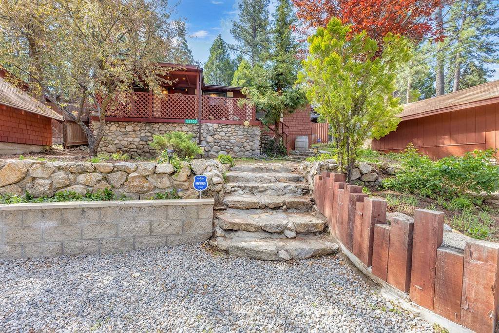 Idyllwild, CA 92549,53705 Country Club DR