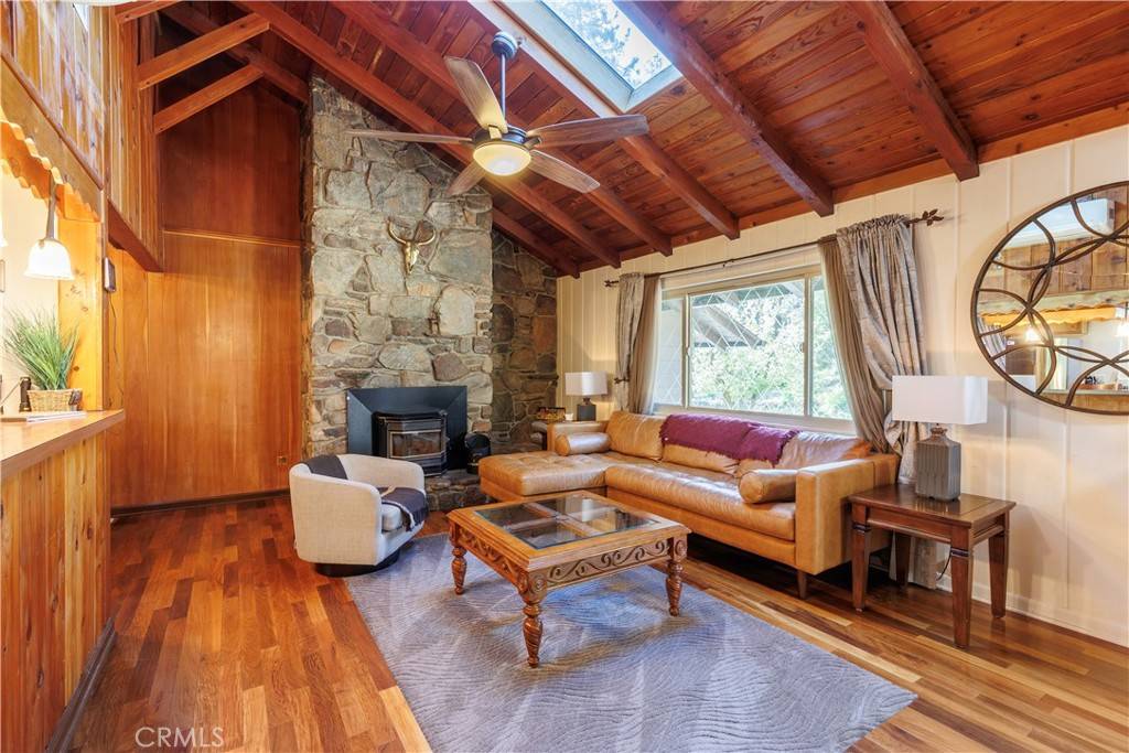 Idyllwild, CA 92549,26220 Pine Dell RD