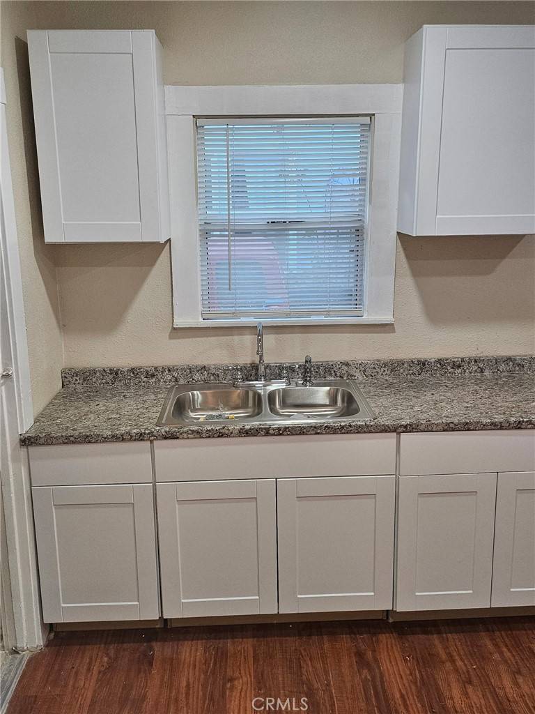 Sacramento, CA 95820,4890 7th AVE