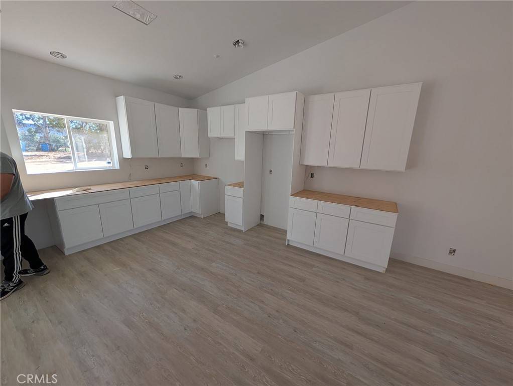 Banning, CA 92220,43145 BOB CAT