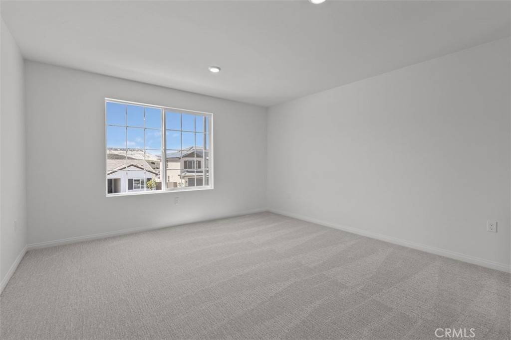 Lake Elsinore, CA 92530,908 Ancona LN